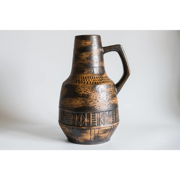 Large Brown Brutalist Terra Cotta Vase in Excellent Condition 14" High - Picture 2 of 10